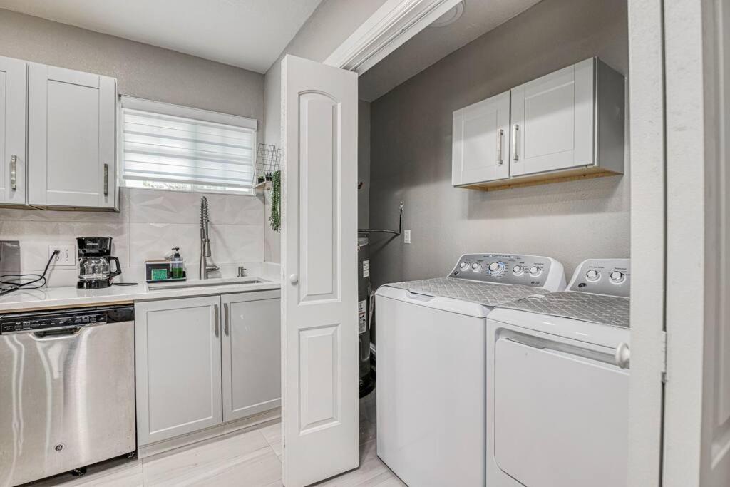 My Cozy Duplex B In The Heart Of West Side Apartment *