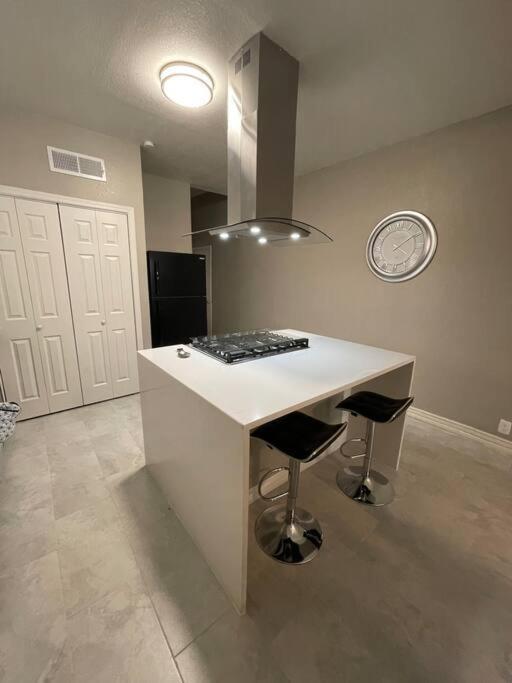 Big Family, Close To All, Duplex A And B Downtown Utep Hospitals Apartamento *