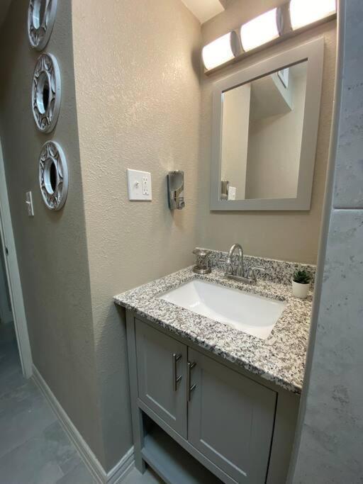 Big Family, Close To All, Duplex A And B Downtown Utep Hospitals * El Paso