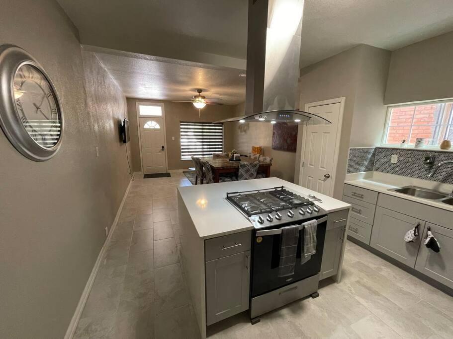 Big Family, Close To All, Duplex A And B Downtown Utep Hospitals Apartamento