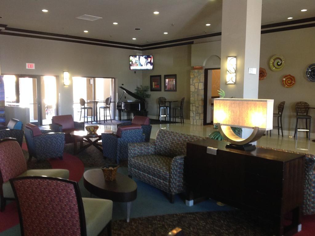 Wyndham Airport And Water Park Hotel El Paso