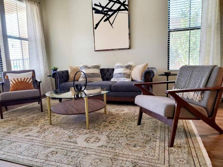 Corporate Stays Westside Apartment
