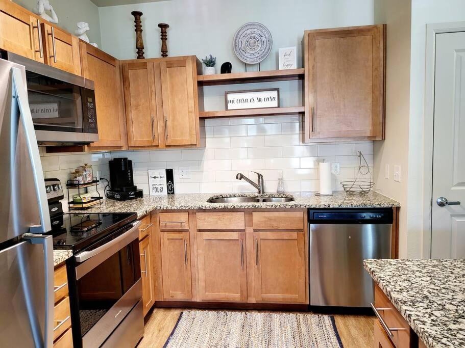 Corporate Stays Westside Apartment *