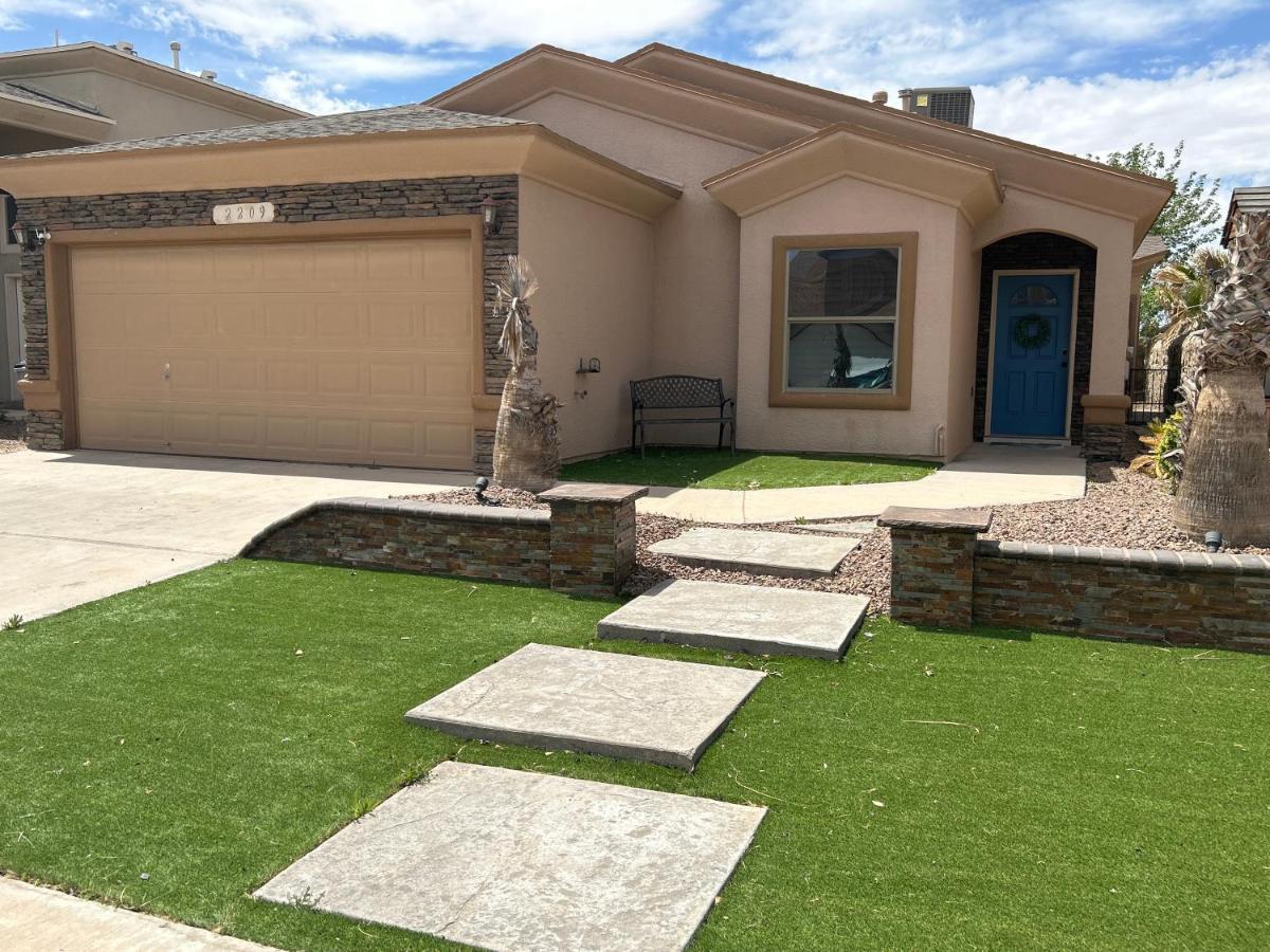 Hidden Gem Cozy Micasa Tucasa Holiday home El Paso