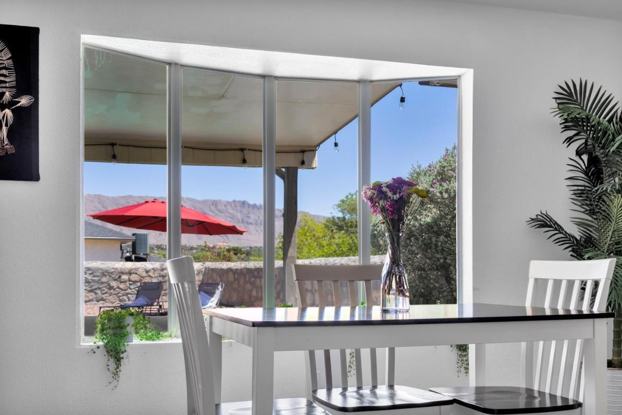 With Mountain View/pool/tub * El Paso