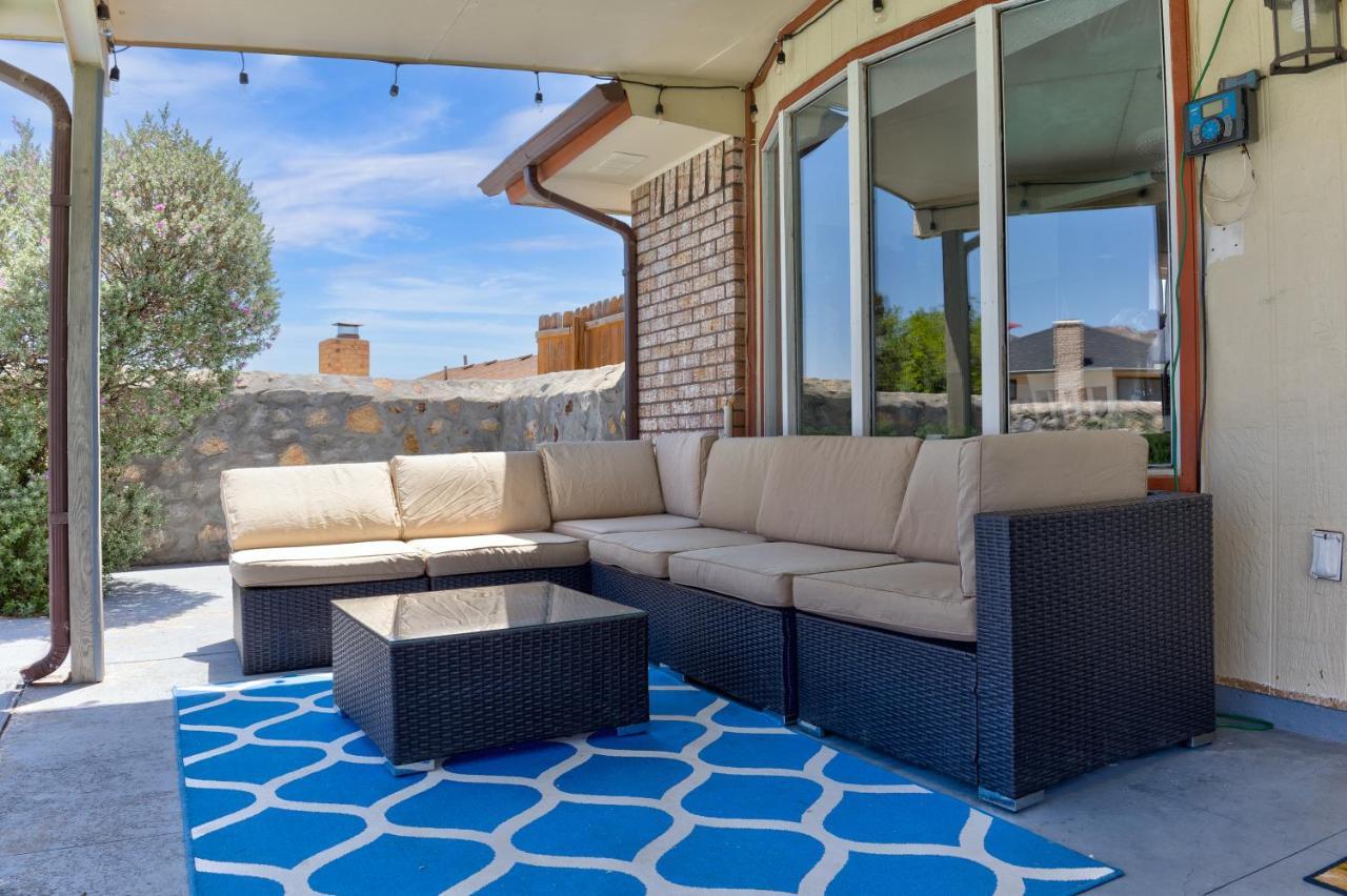 With Mountain View/pool/tub Holiday home