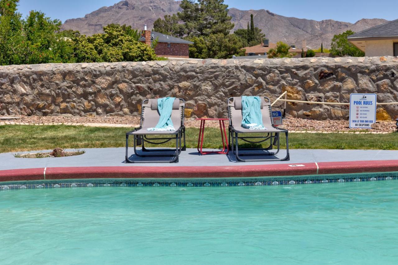 With Mountain View/pool/tub Holiday home *