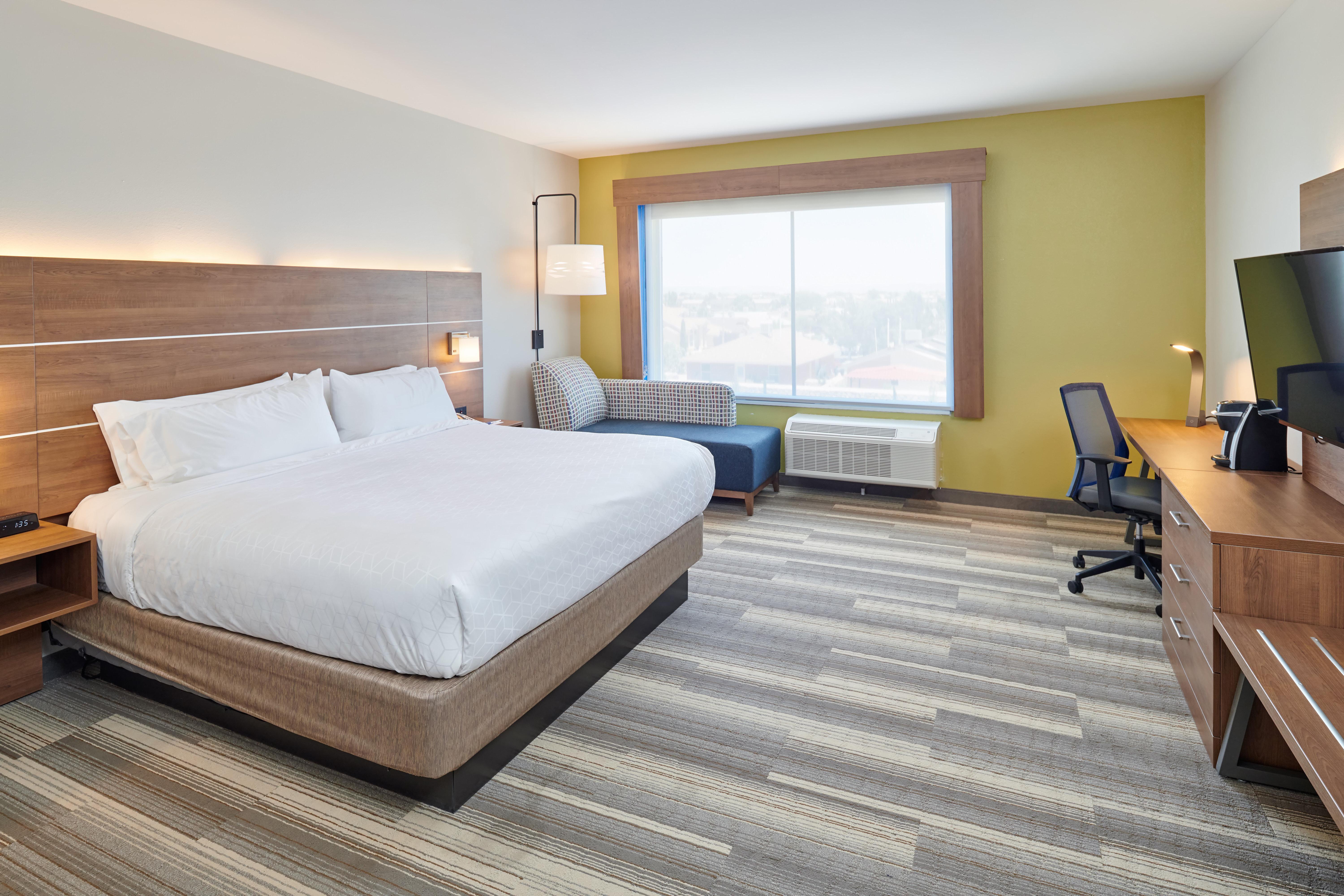Hotel Express & East-loop 375 By Ihg