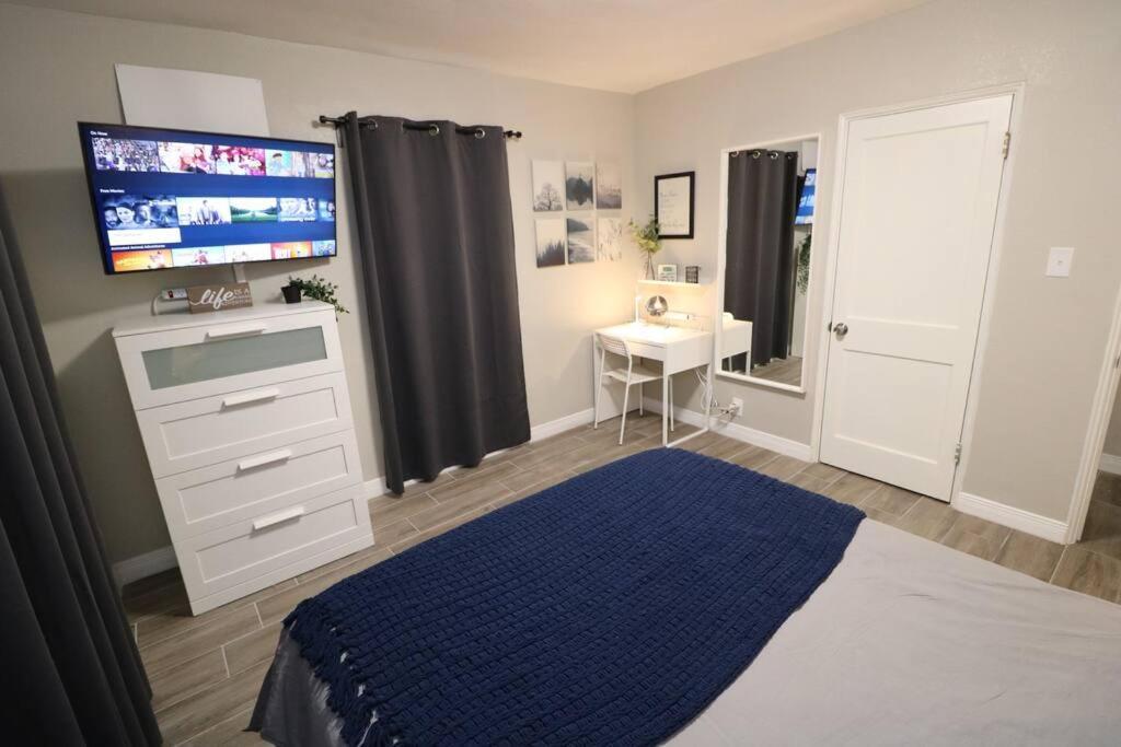 Holiday home Renovated Stay, Parking, Near Dt & Airport