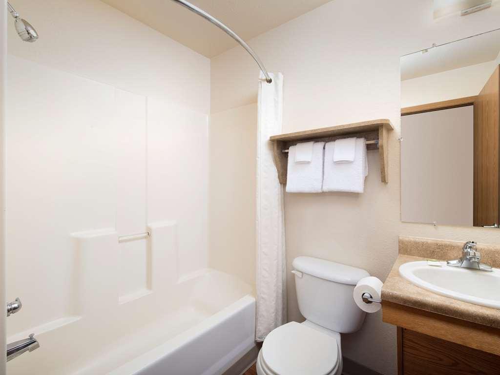 Extended America Select - - East Hotel 2*