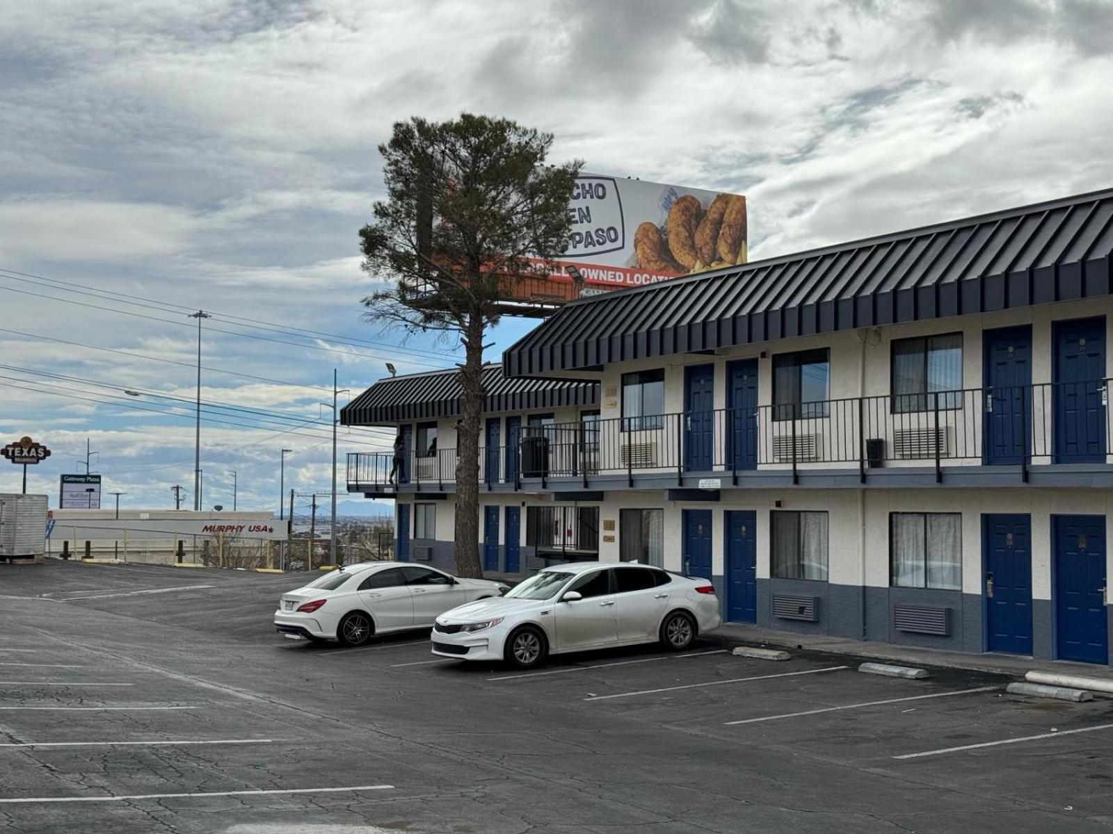 Days By Wyndham Airport East 2*