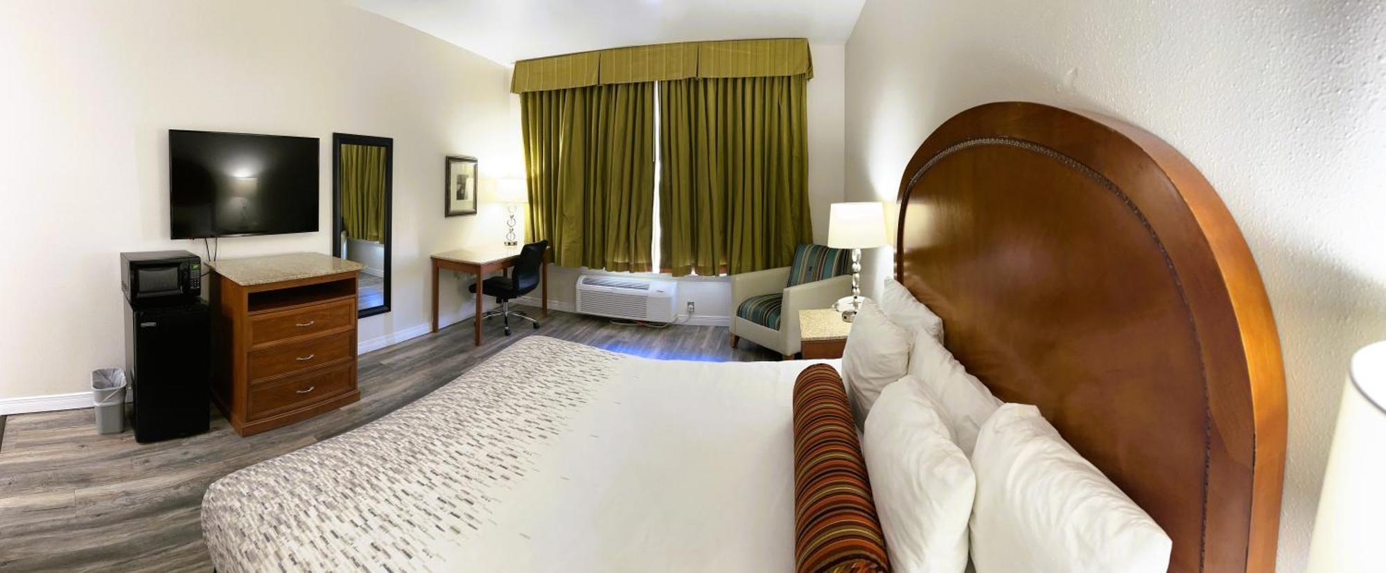 Hotel Americas - Airport / Medical Center 2*