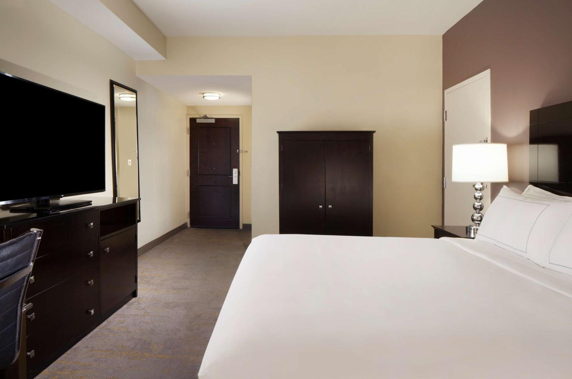 Hotel Doubletree By Hilton Downtown 4*