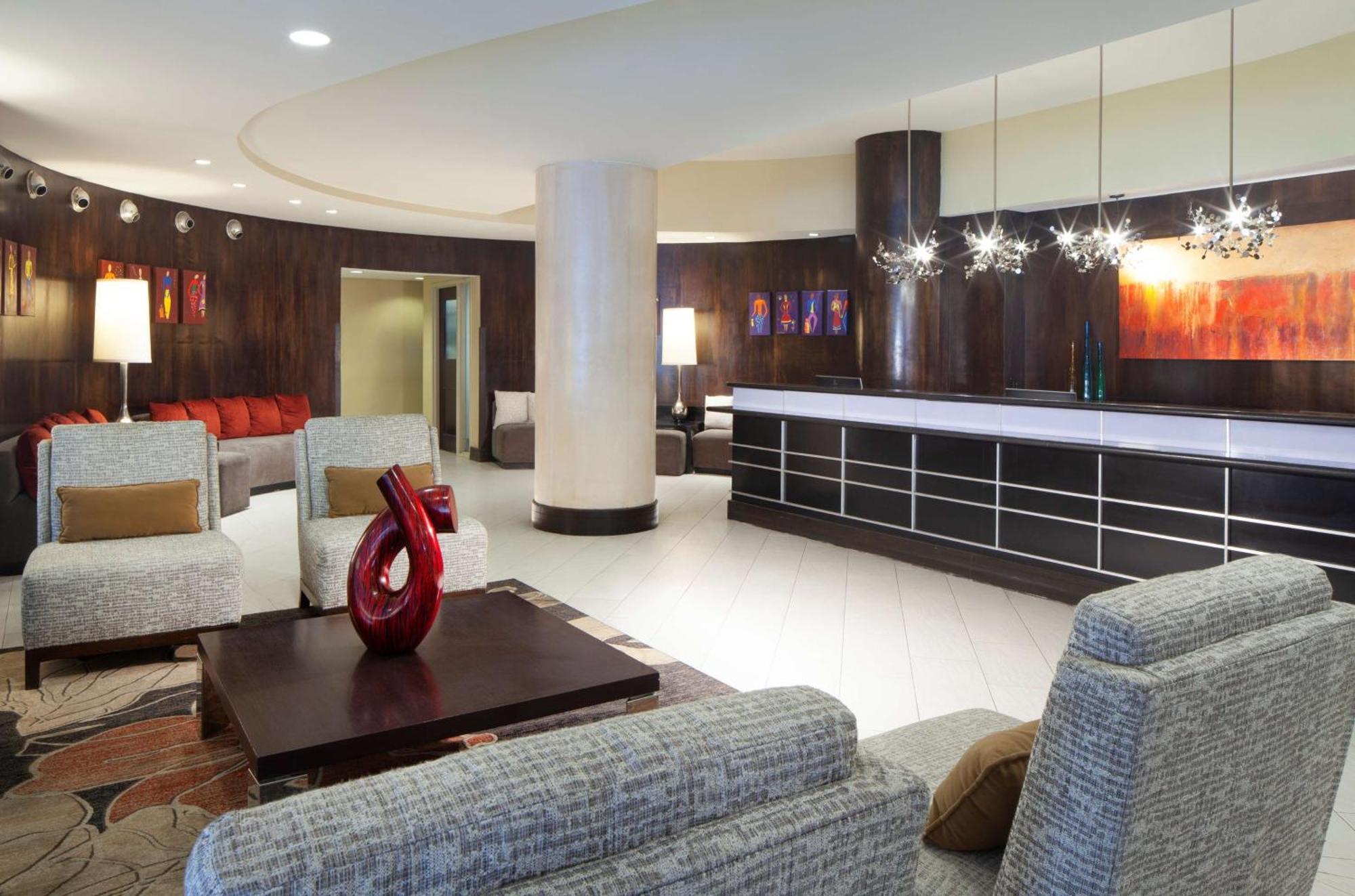Doubletree By Hilton Downtown Hotel