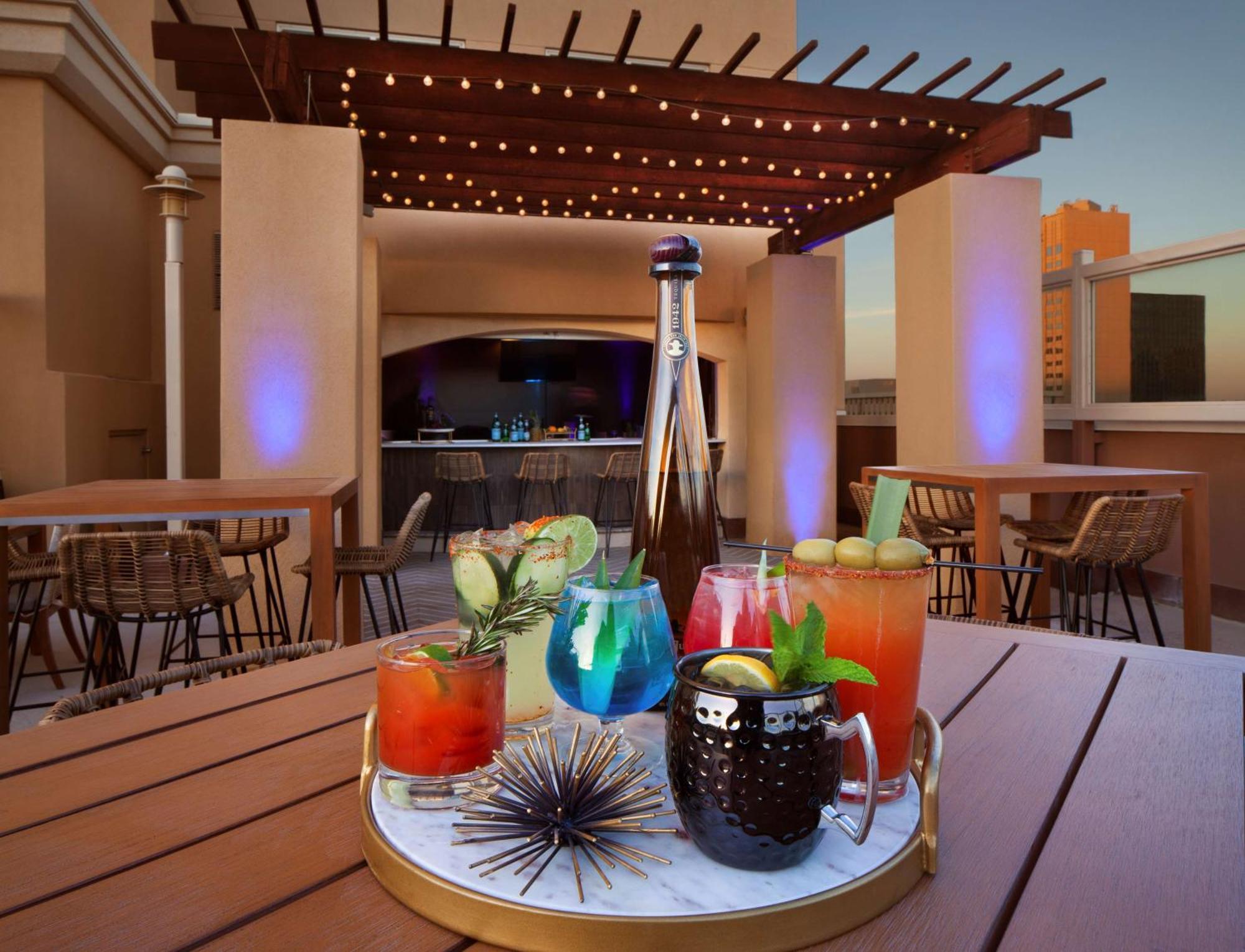 Doubletree By Hilton Downtown Hotel 4*