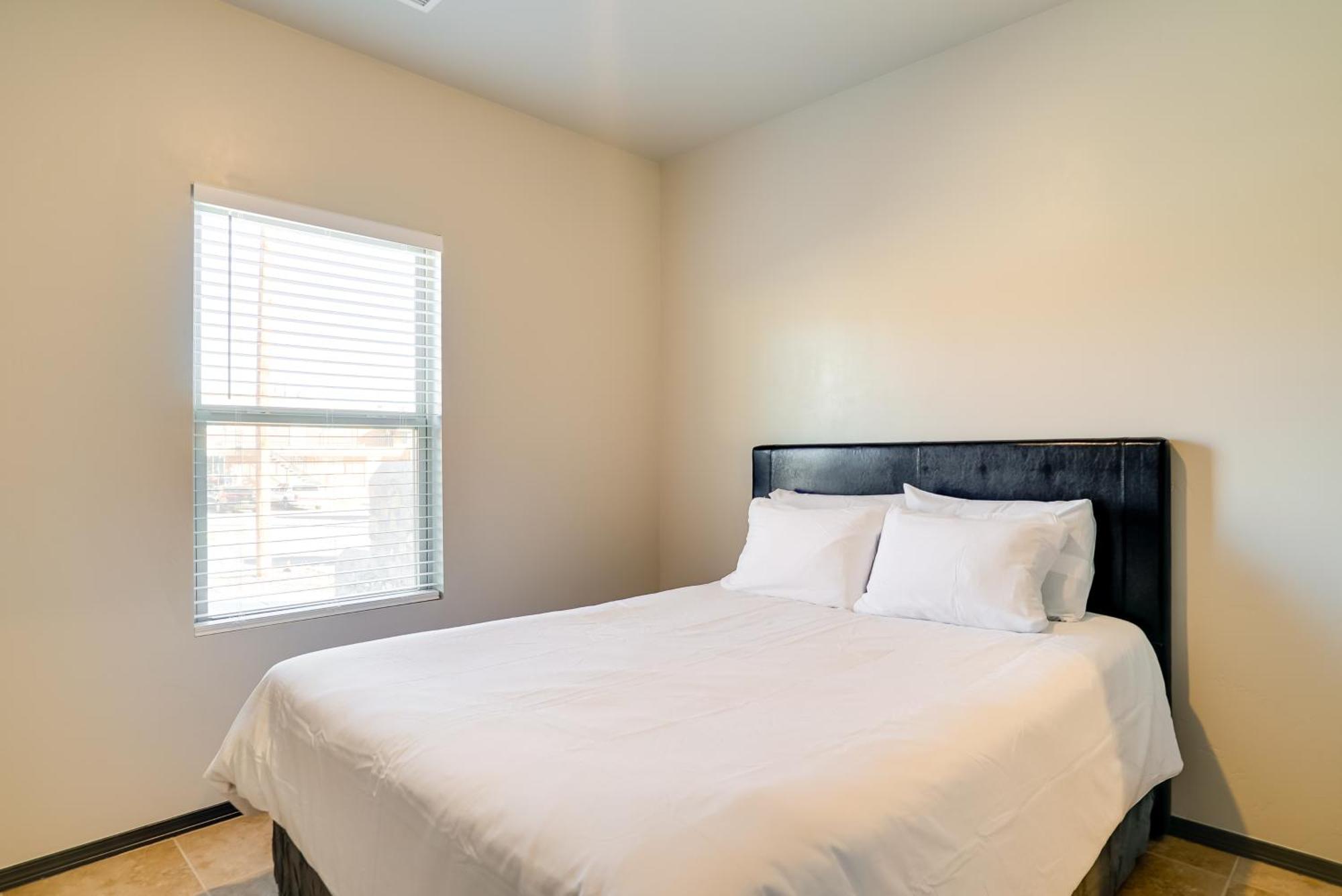 Single-story Apt, 3 Mi To Bliss! * El Paso
