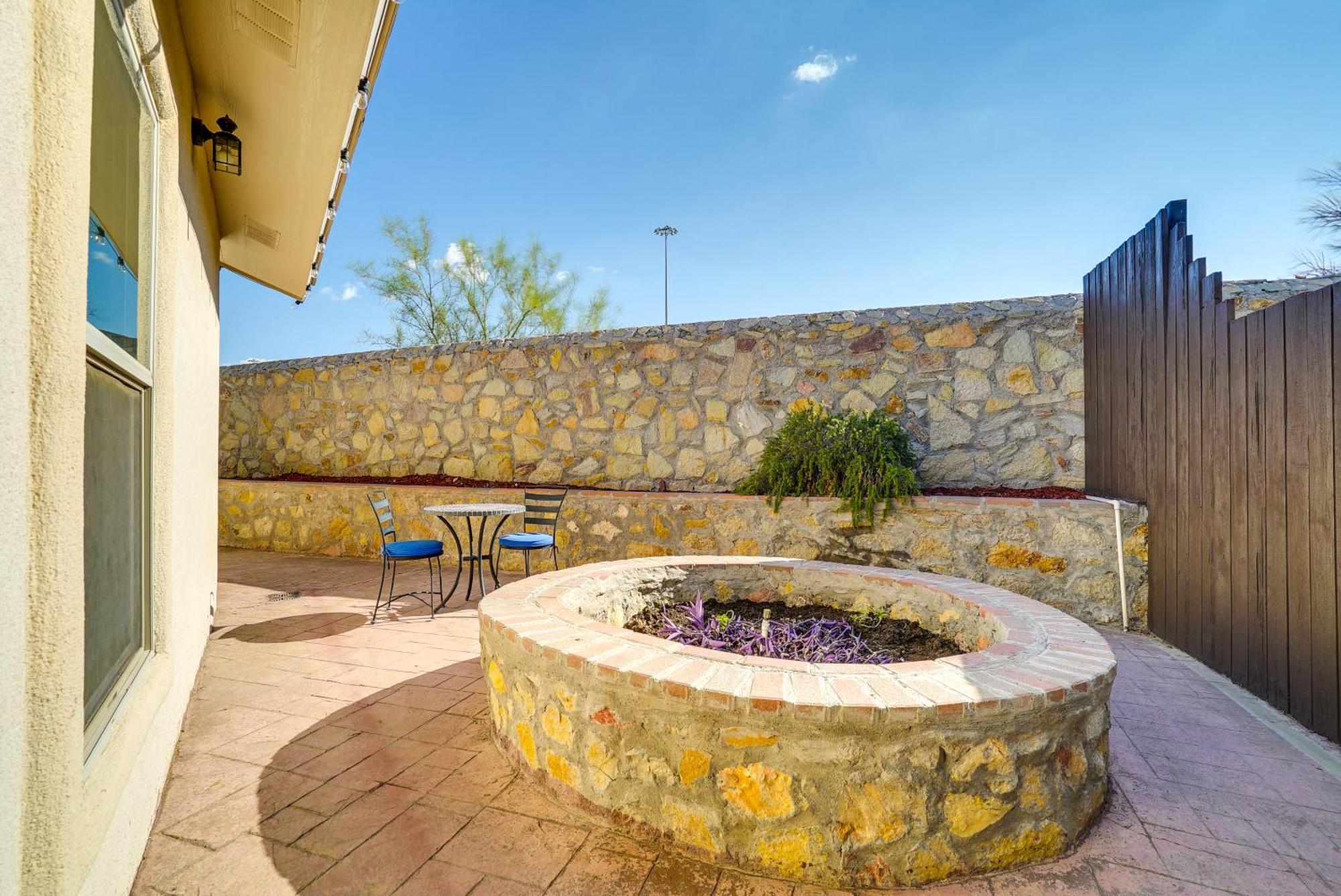 Unique With Patio About 1 Mi To The Shoppes Holiday home El Paso