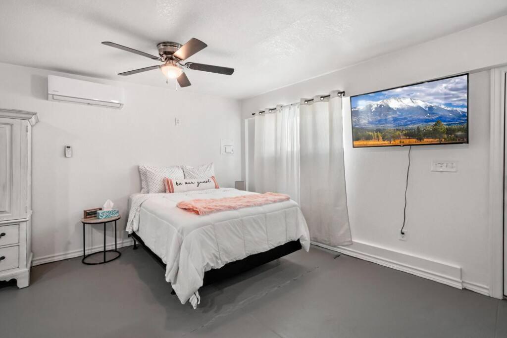 Apartment Mago Art Studio-5 Points