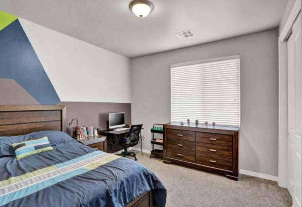 Desert Dream 4 Bedroom 3 Ba With Game And Outdoor Patio & Grill *