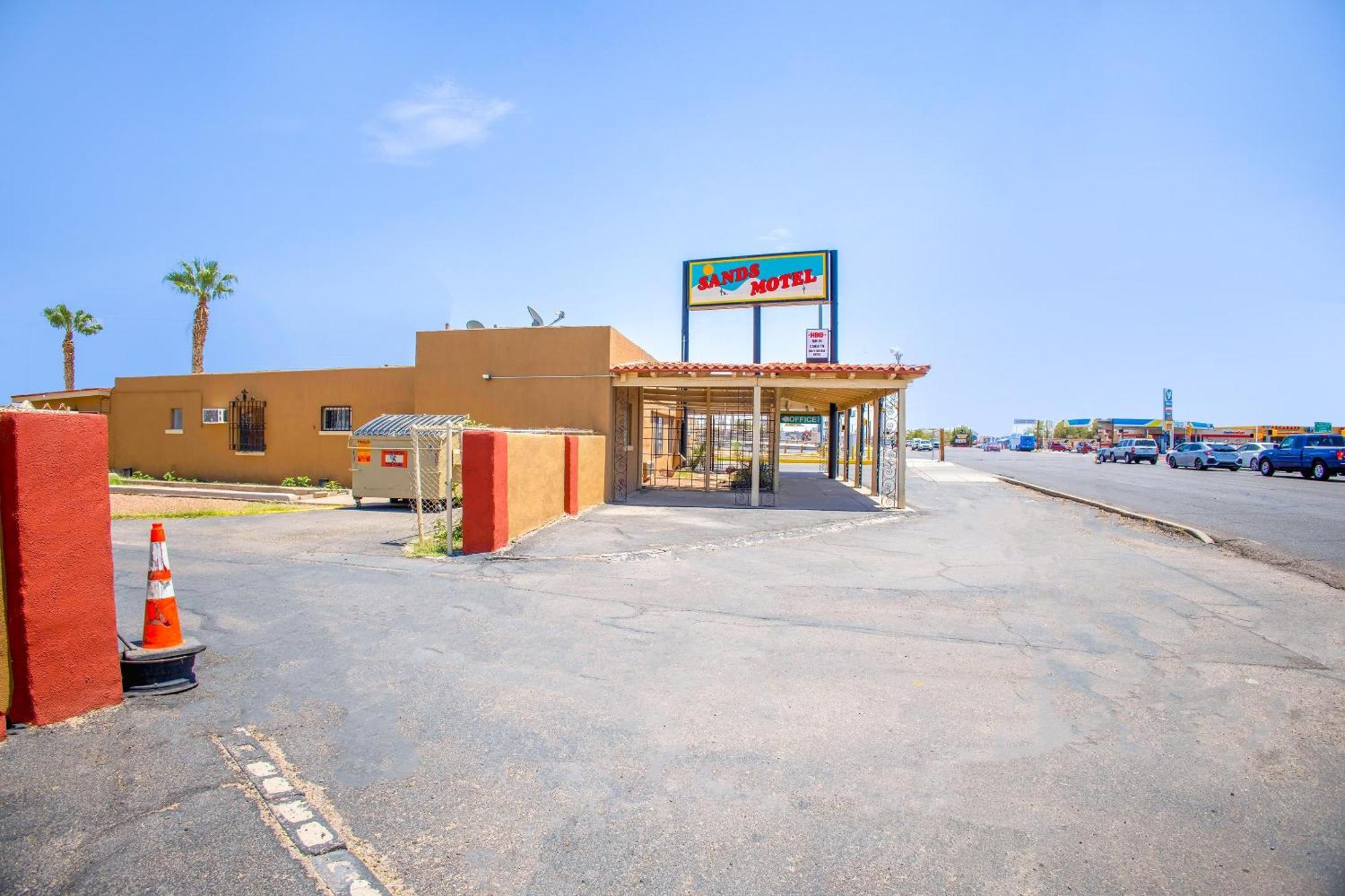 Sands By Oyo Near Airport Motel