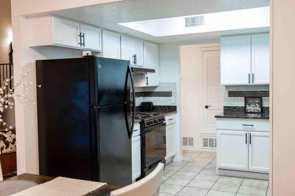 Ranch Glam Townhome With Indoor Fireplace Casa de férias