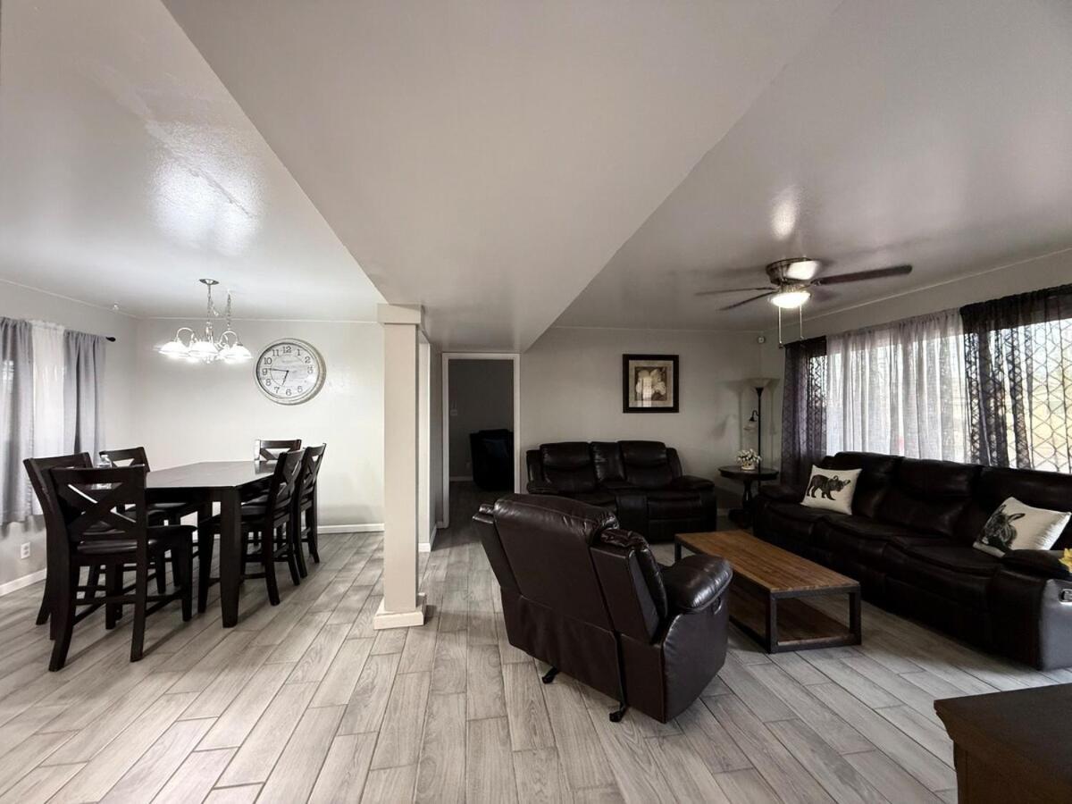 Mid-century, Traditional Near Airport