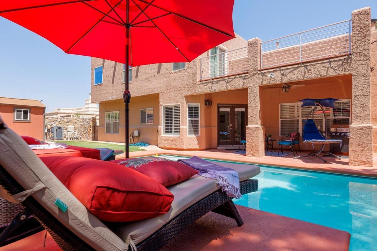4 Bed 3 And Half Baths With Heated Pool El Paso