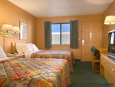 Days By Wyndham Airport East Hotel El Paso