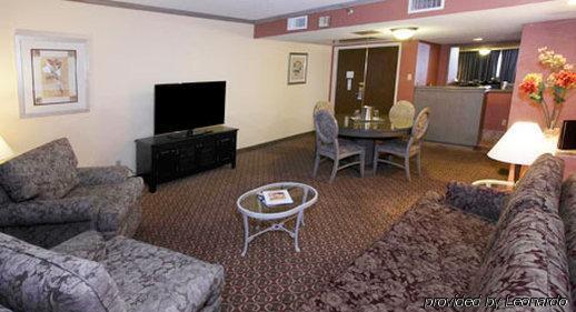 Wyndham Airport And Water Park Hotel El Paso