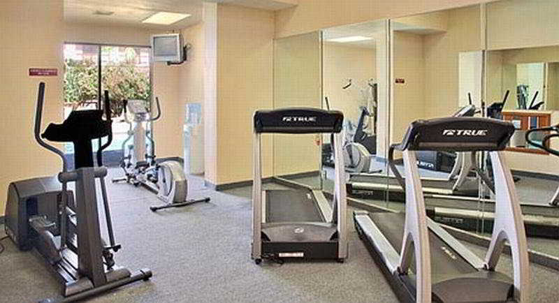 Wyndham Airport And Water Park Hotel El Paso