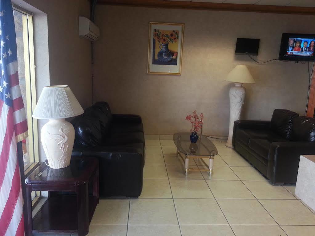 Extend-a-suites Utep 2*