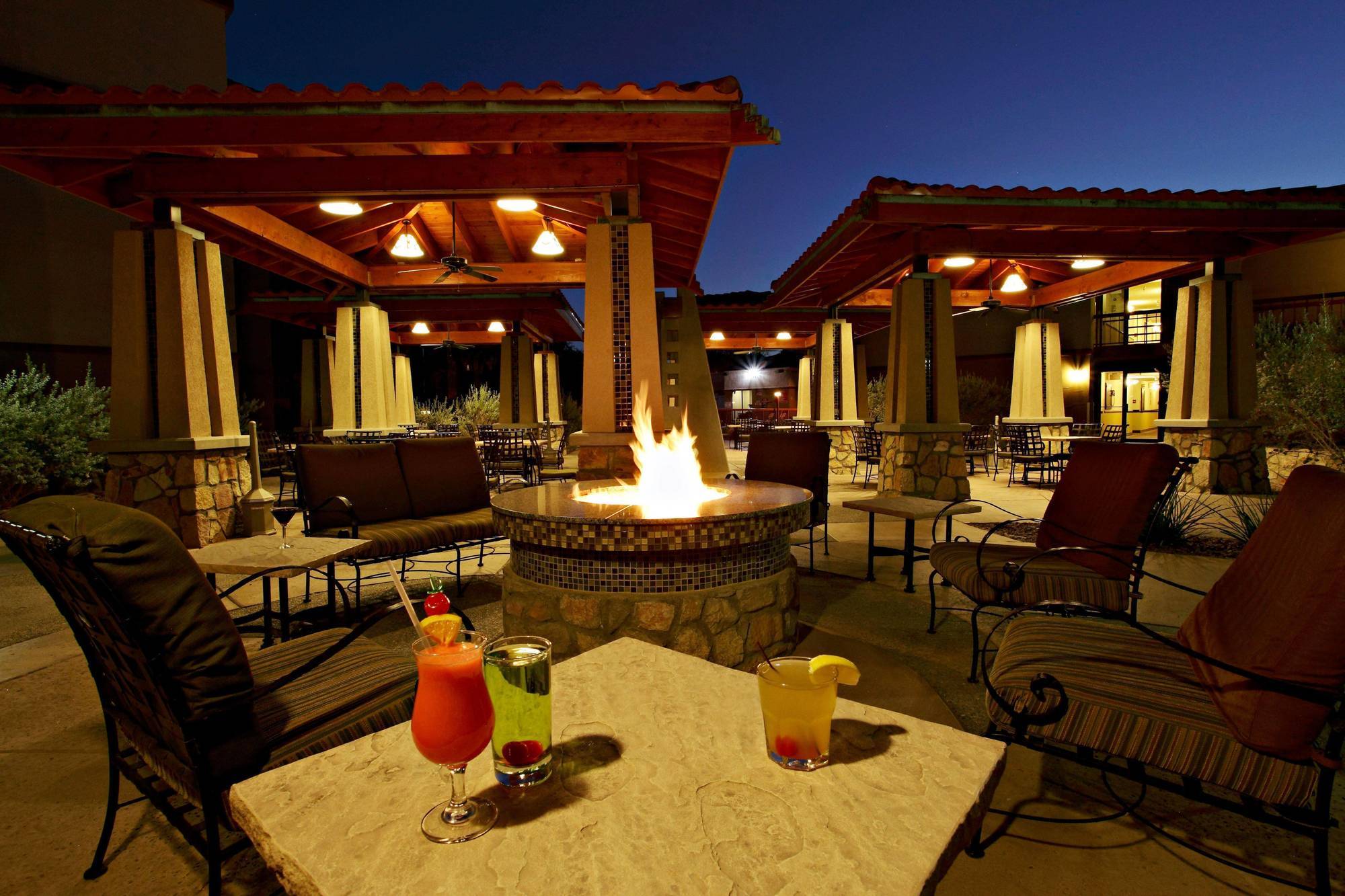 Wyndham Airport And Water Park