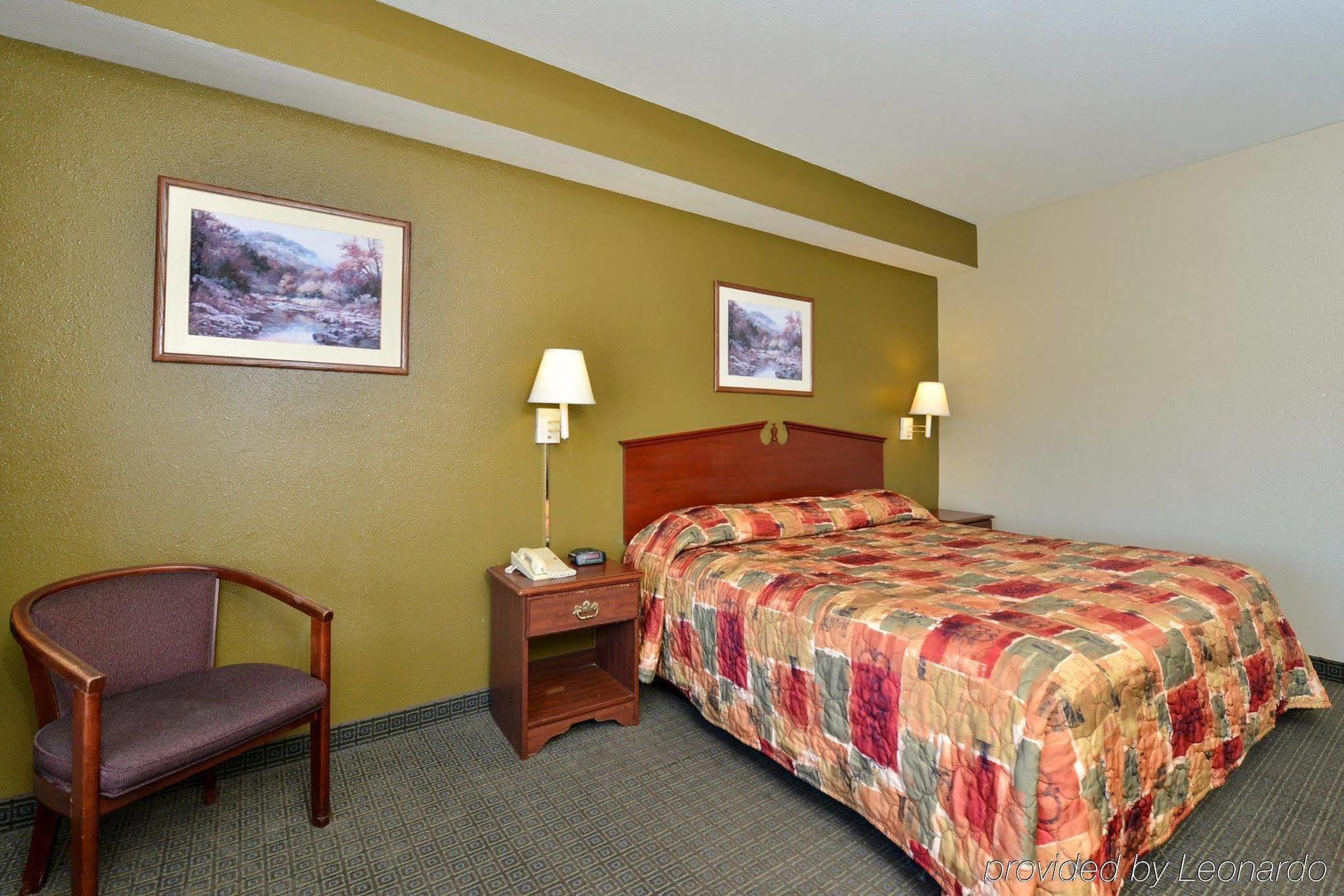 Americas - Airport / Medical Center 2*