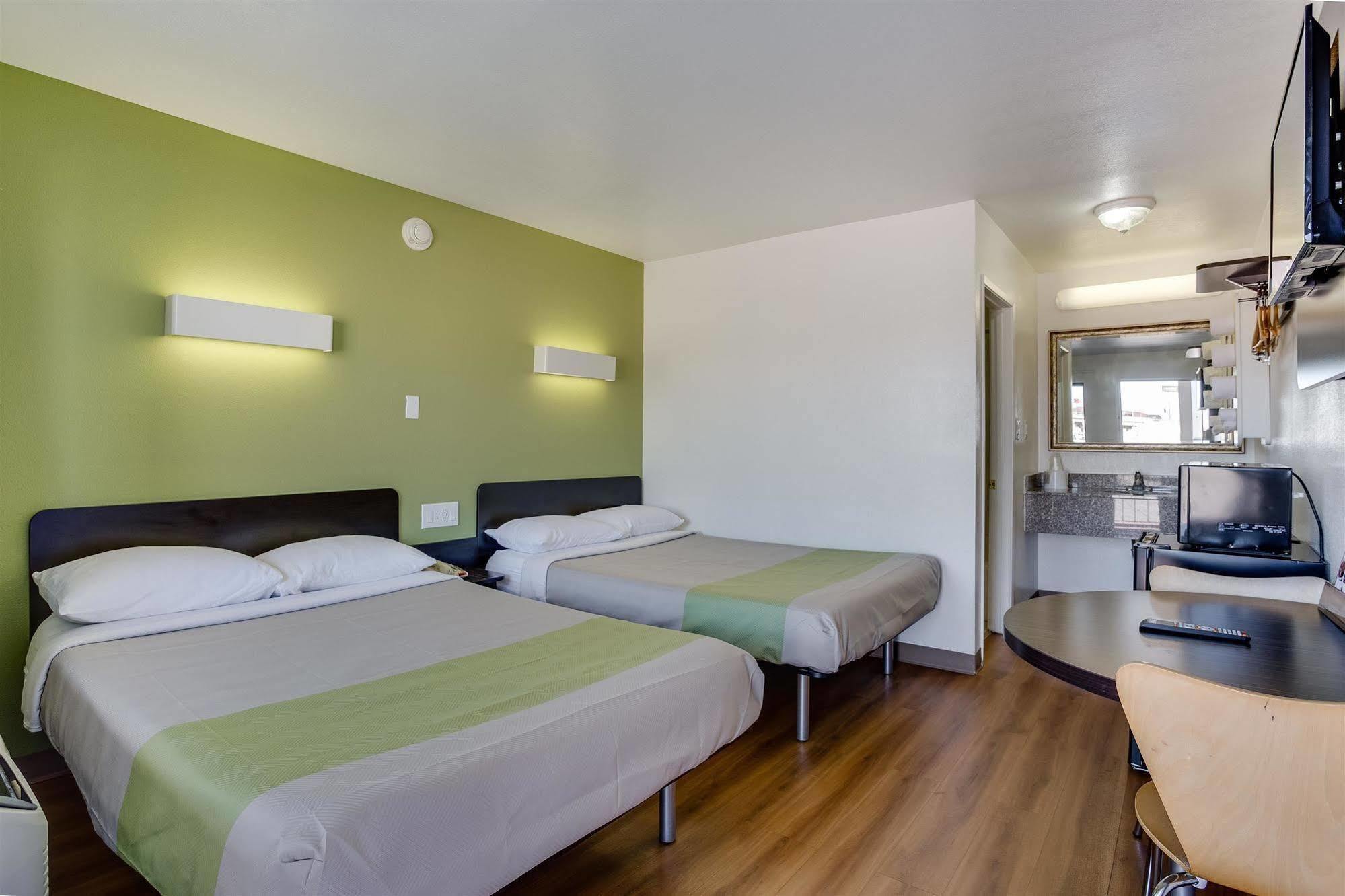Hotel 6-el Paso, Tx - West 4*
