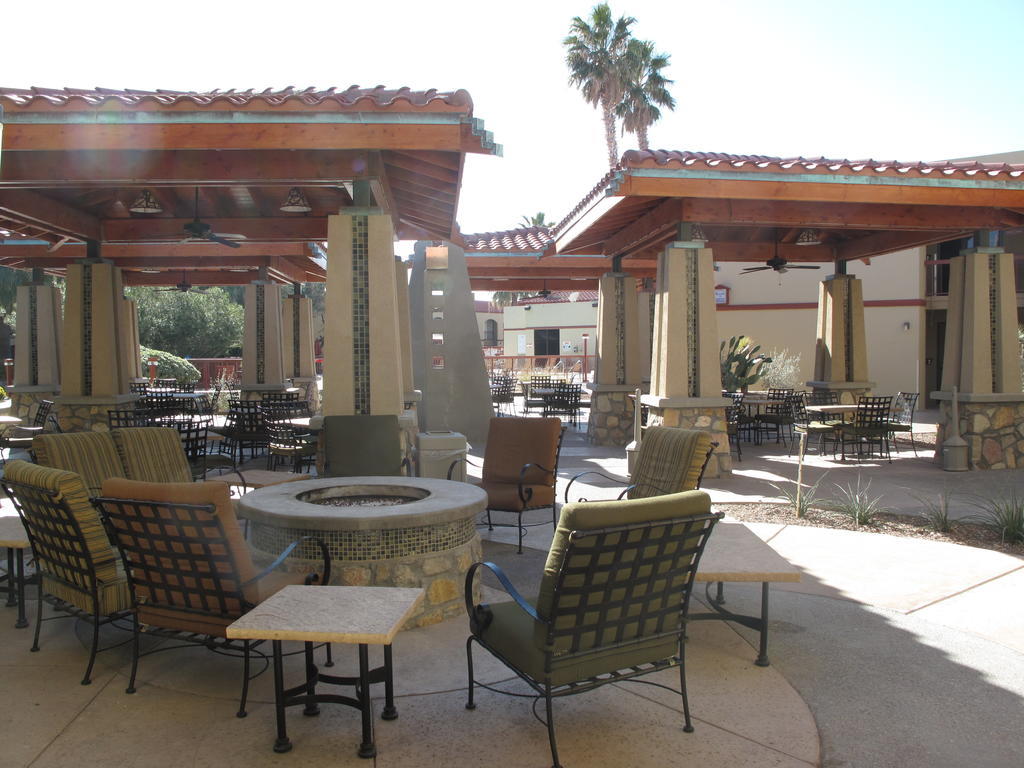 Wyndham Airport And Water Park Hotel