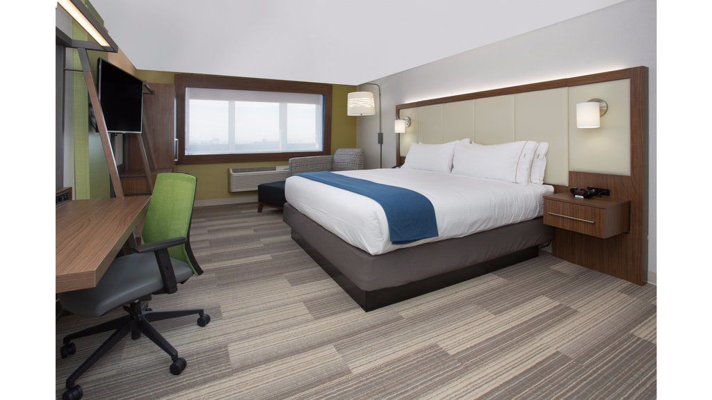 Hotel Express & East-loop 375 By Ihg 3*