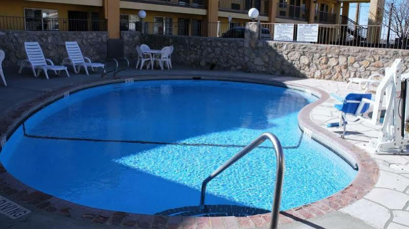 Days By Wyndham West Hotel 2*